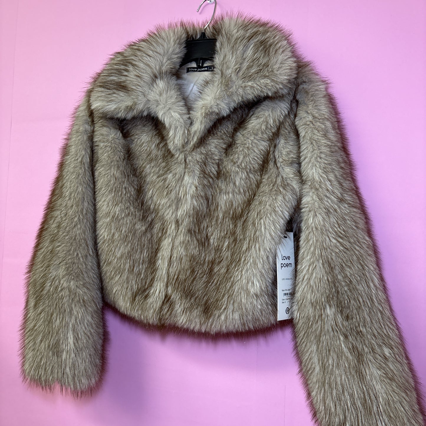 light brown faux fur coat short mid waist true to size. Date night vibes, cute trendy winter jacket.
