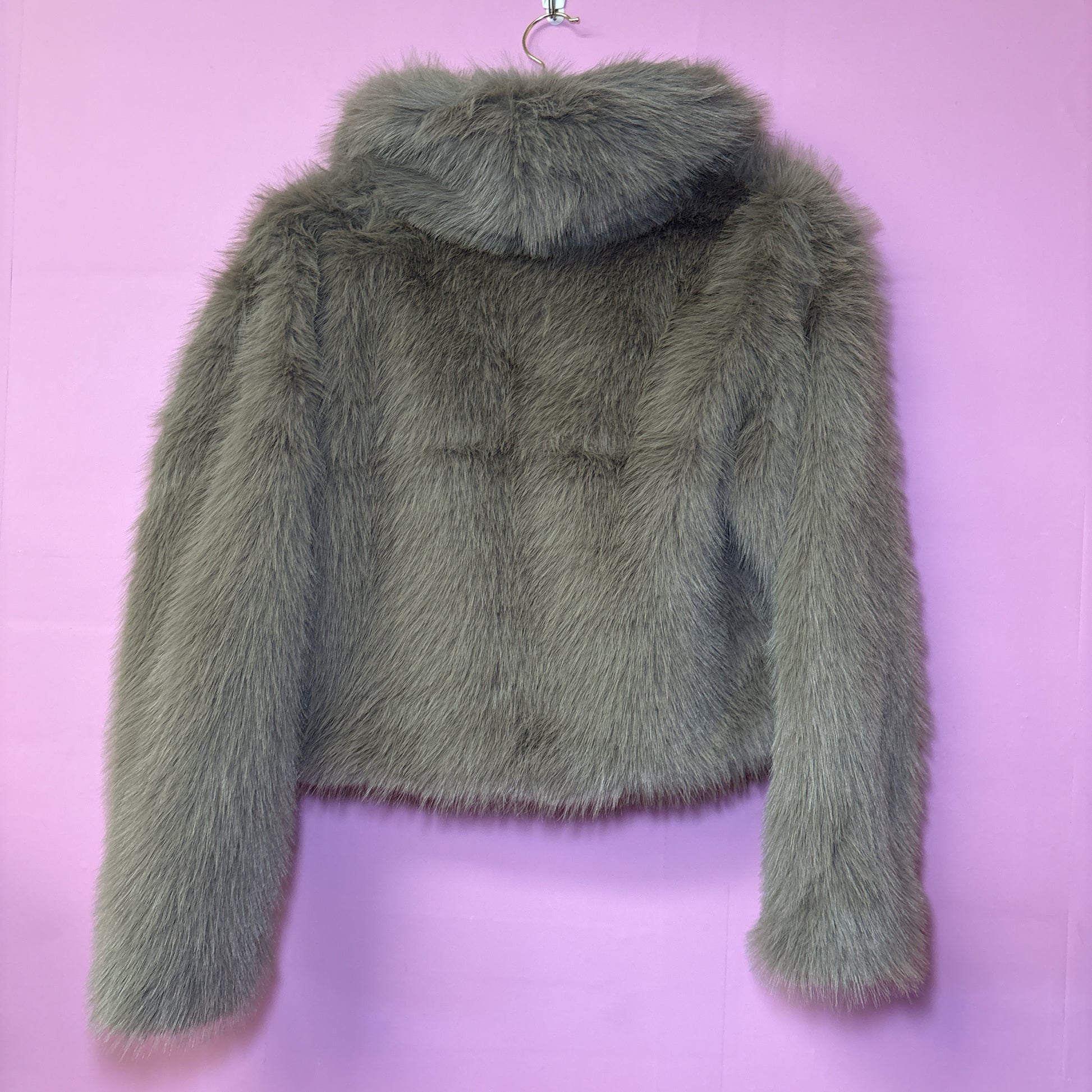 light brown faux fur coat short mid waist true to size. Date night vibes, cute trendy winter jacket.